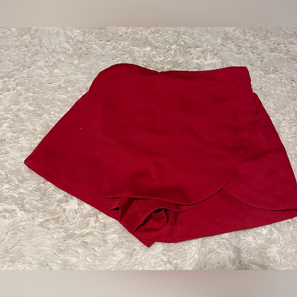 Jasper Red Skorts
